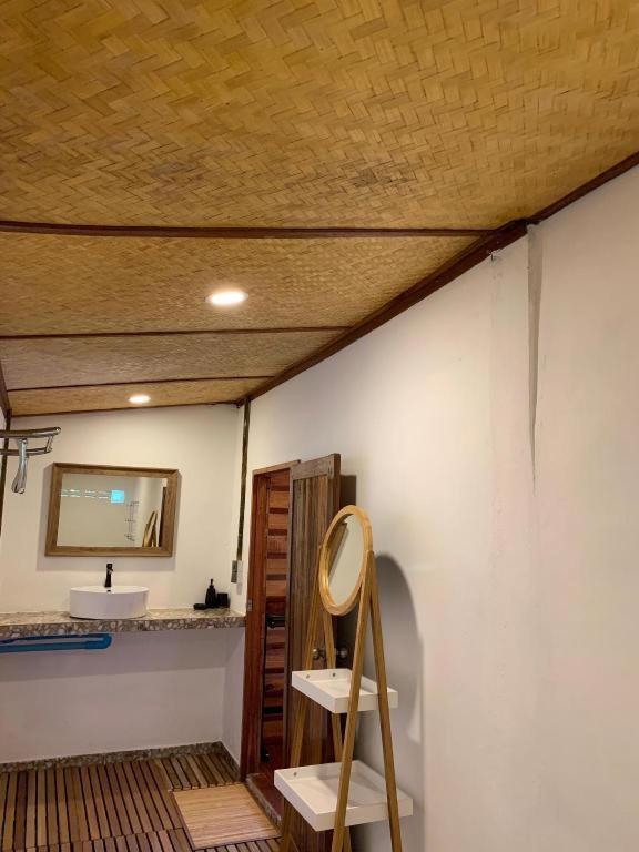 Pitiusas Beach Resort Koh Lipe Exterior foto